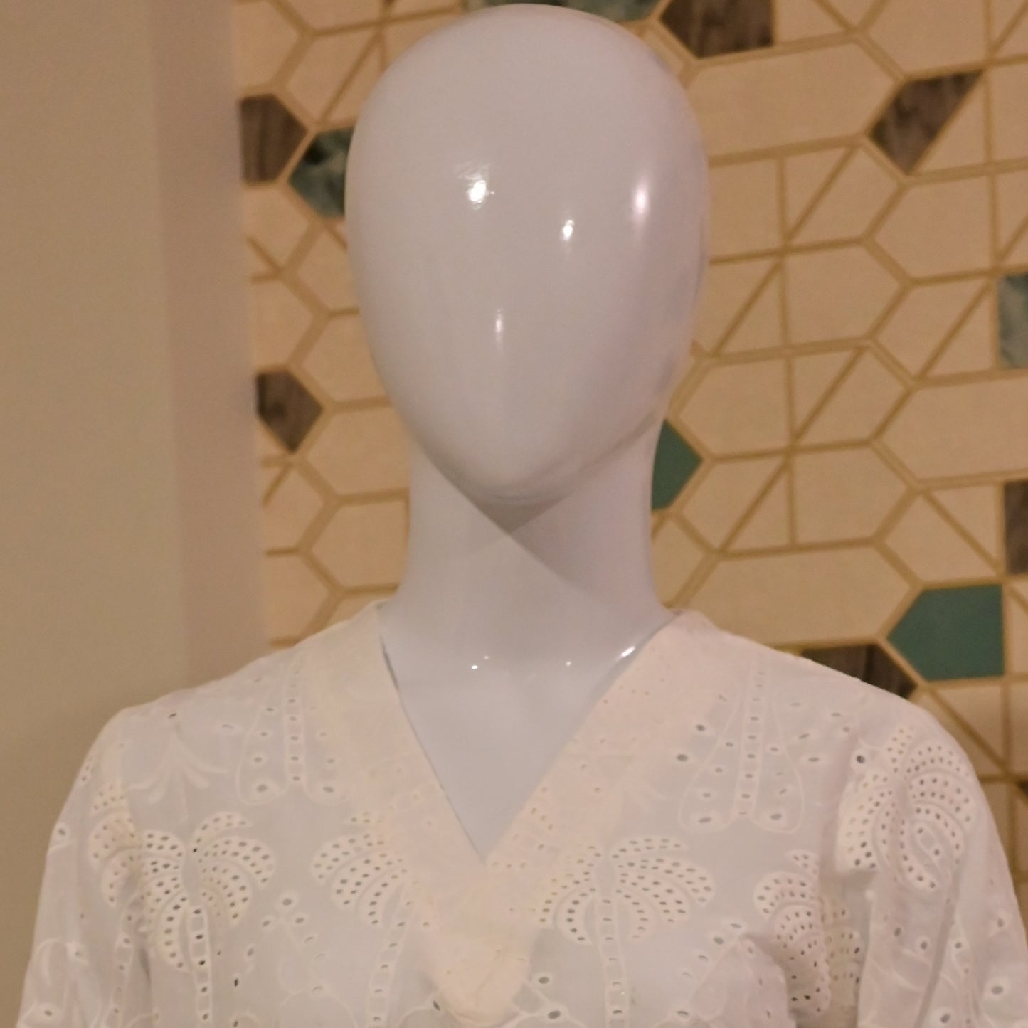 Classic White Chicken Kari Suit